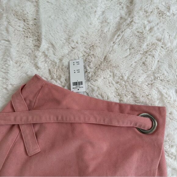 NWT A&F Abercrombie & Fitch suede style pink mini skirt with wraparound size 2 - Picture 9 of 9